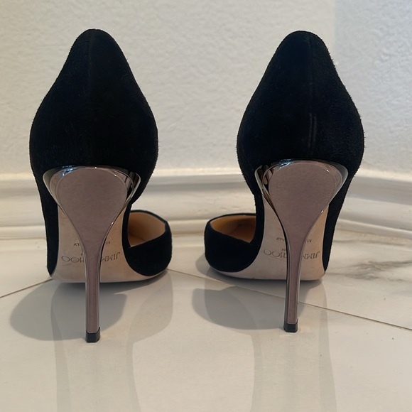 Jimmy Choo suede black pumps. - Picture 6 of 10